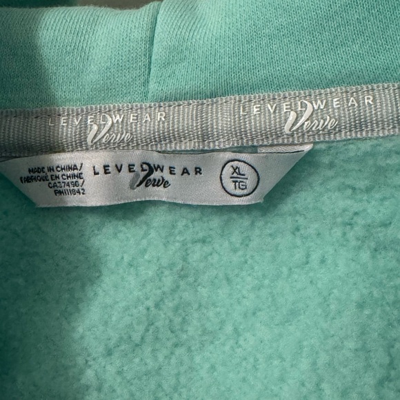 Chicago Cubs level wear hoodie.  Never worn.  Size XL - Picture 3 of 3